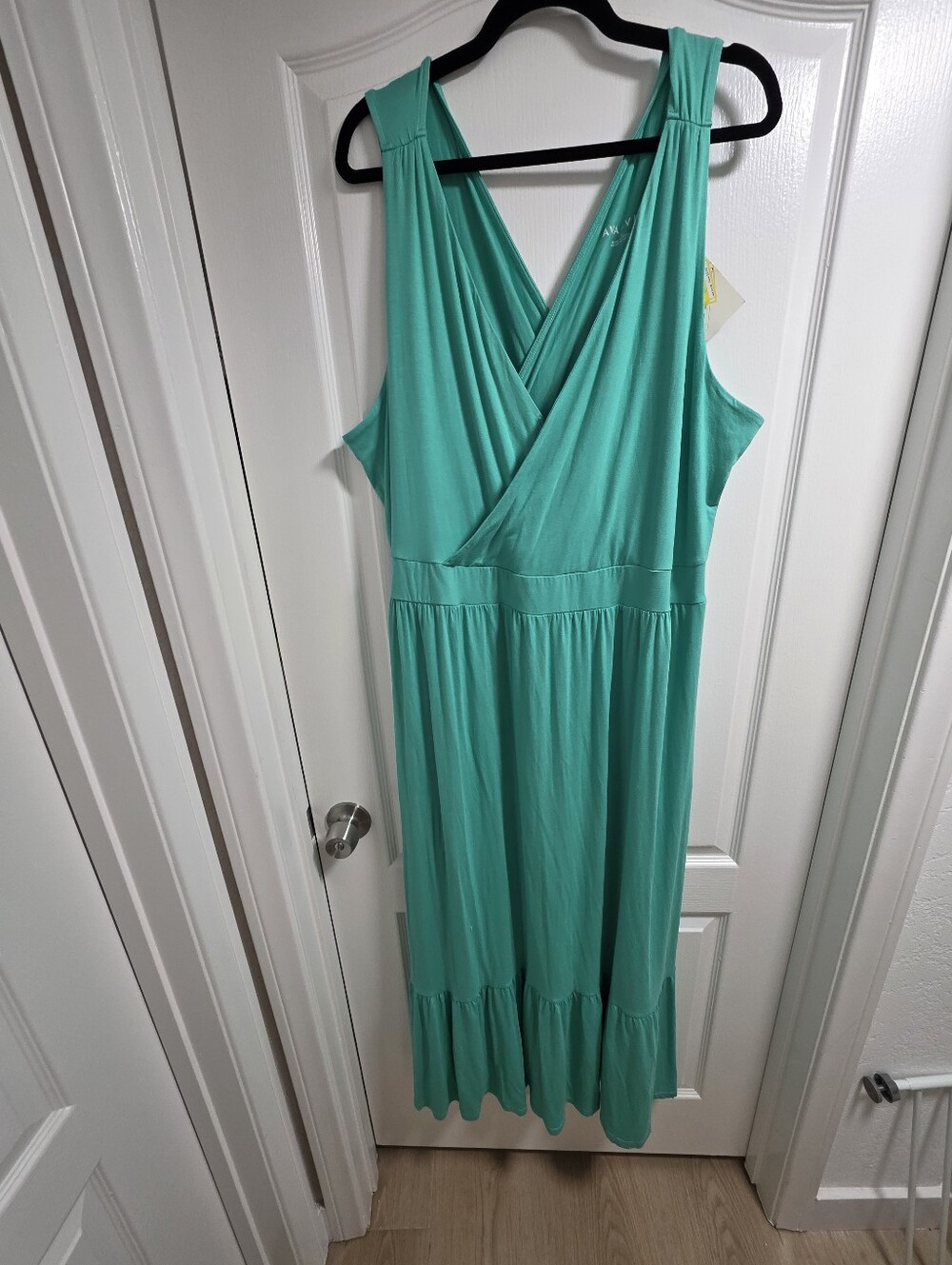 NWT Ava & Viv Turquoise Green V-Neck Stretch Maxi Dress